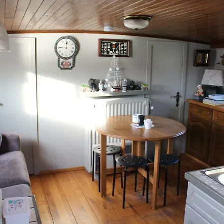 Botel Spits-lucie 2*